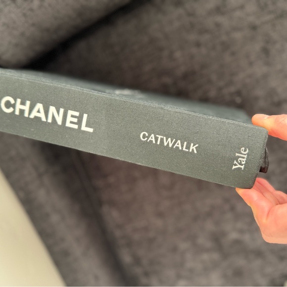 Chanel Table Book - Picture 2 of 5